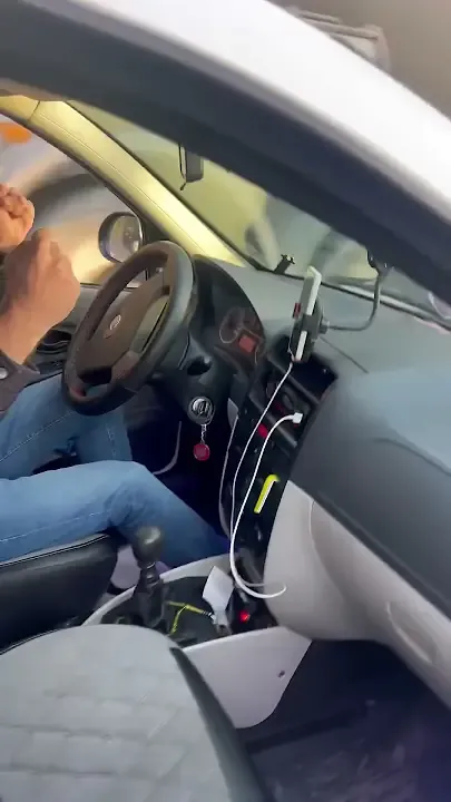 çıkmaz bir sokakta — Arabada Semicenk