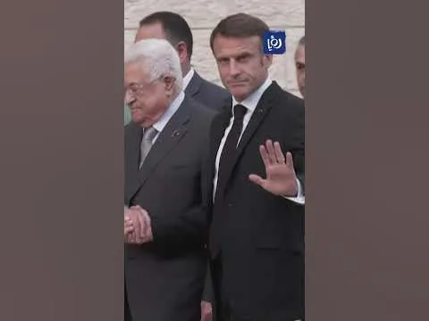 Emmanuel Macron meets Mahmoud Abbas in Ramallah — Roya News English