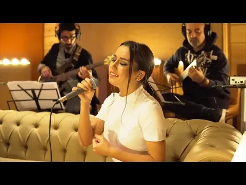 Nilüfer — Tuğba Yurt