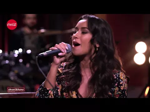İnceden İnceden - #Akustikhane Canlı Performans — Tuğba Yurt