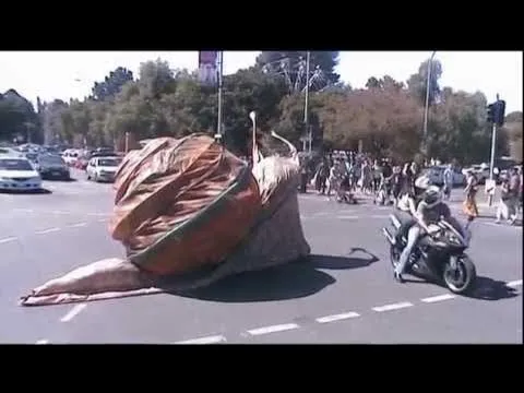 Snail — Snuff Puppets