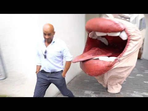👁️ Human Body Parts visit Switzerland! — Snuff Puppets